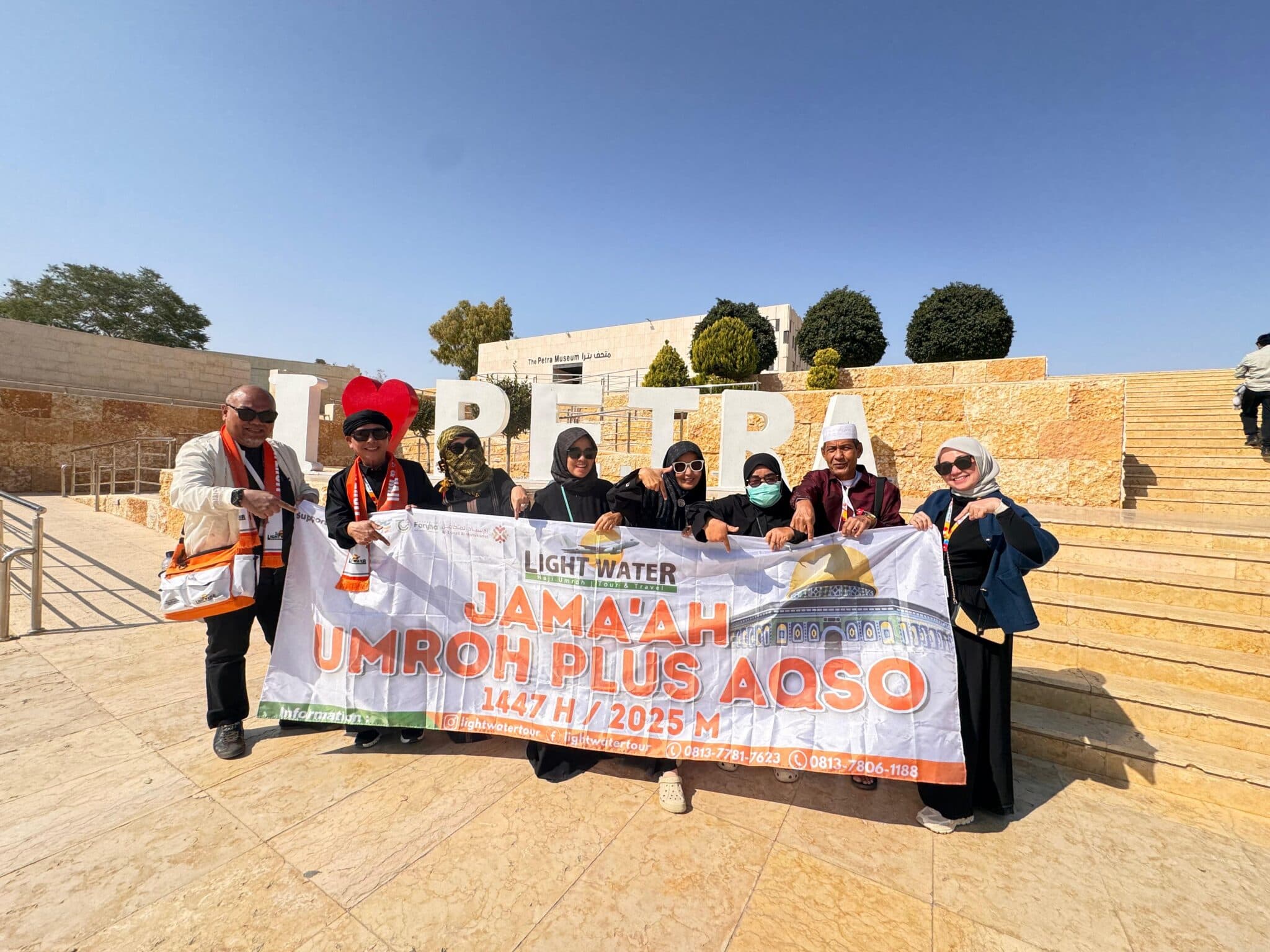 Ziarah Jemaah Umroh Plus Aqsha di Masjidil Aqsa